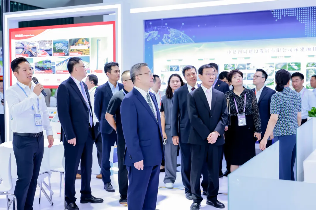球盟会网页：东方雨虹亮相2024国际工程供应链发展大会暨展览会(图2)