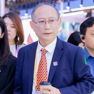 球盟会：校友人物2017级管理学国际博士校友蔡志伟：深耕涂料行业引领绿色转型助力消费者创造美好生活空间
