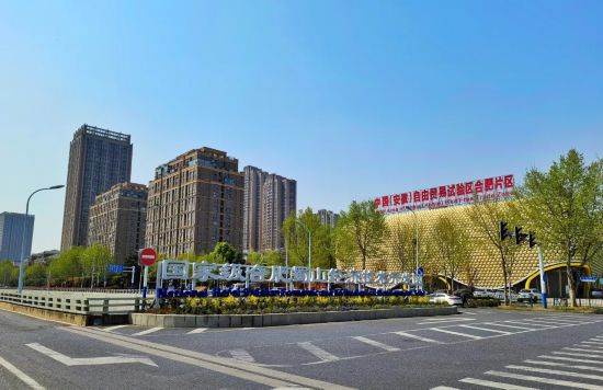 球盟会网页：合肥蜀山区：铆足干劲拼生产全力以赴“往前赶”(图3)