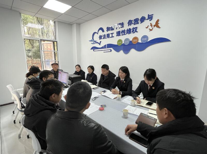 追“薪”成功！被拖欠的工资拿回来了