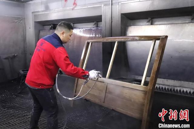 赣江观澜：浴“水”焕生江西南康何以迈向“绿色家具”革新路？(图2)