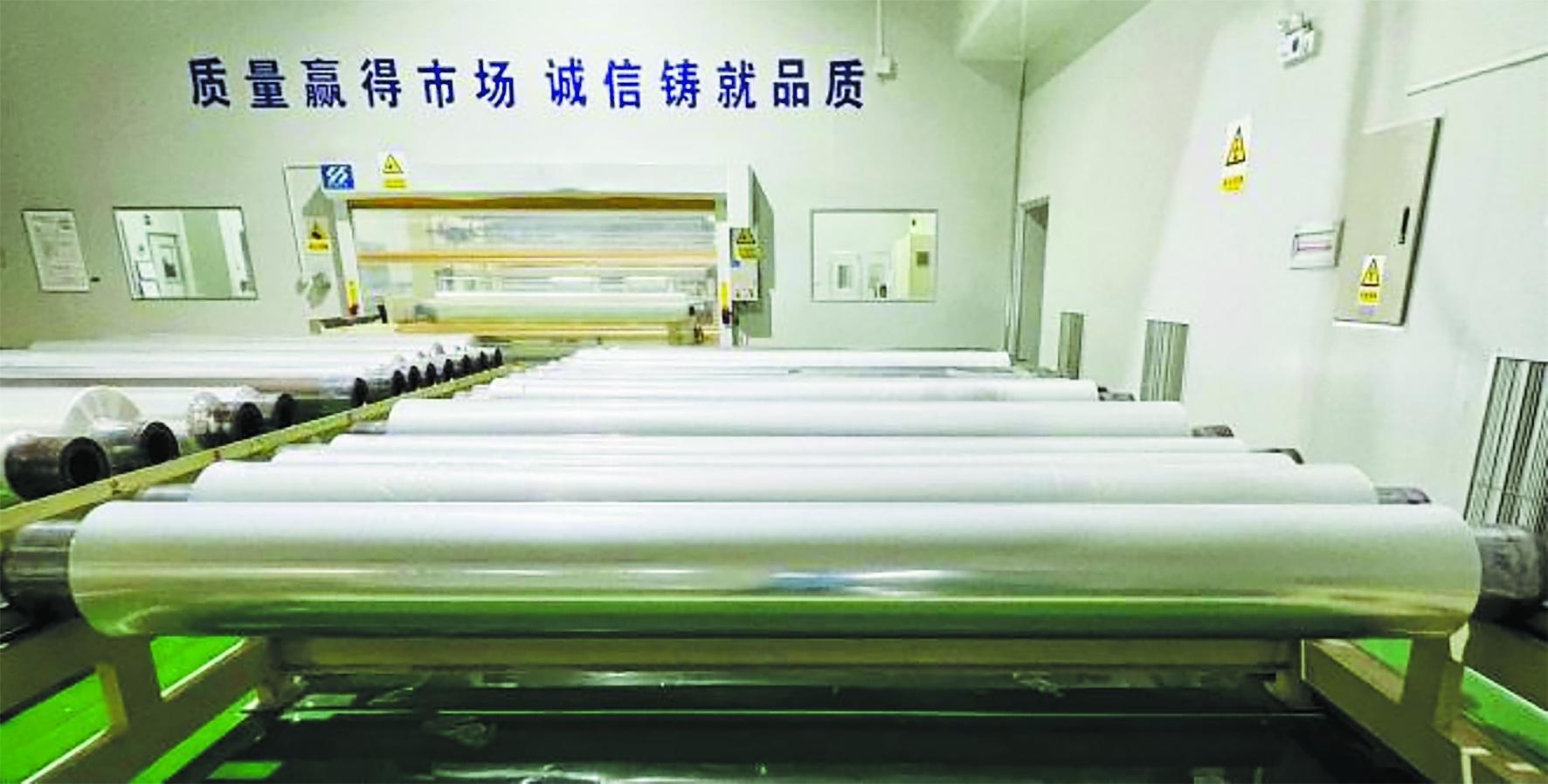 熠星闪烁乘风破浪粲然绽放