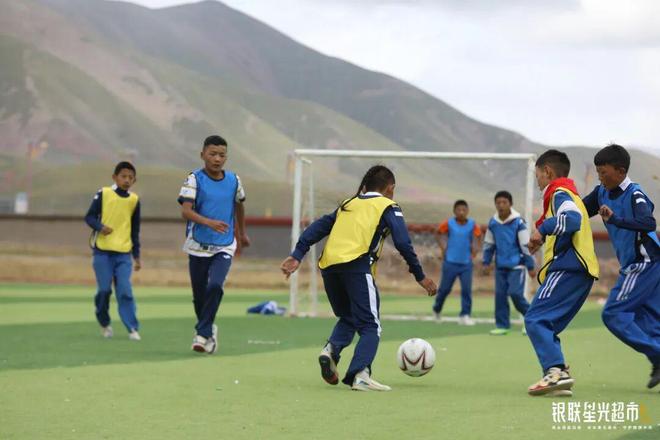 做好绿色金融大文章守护“中华水塔”中国银联第二座“星光超市”落地青海治多县(图2)