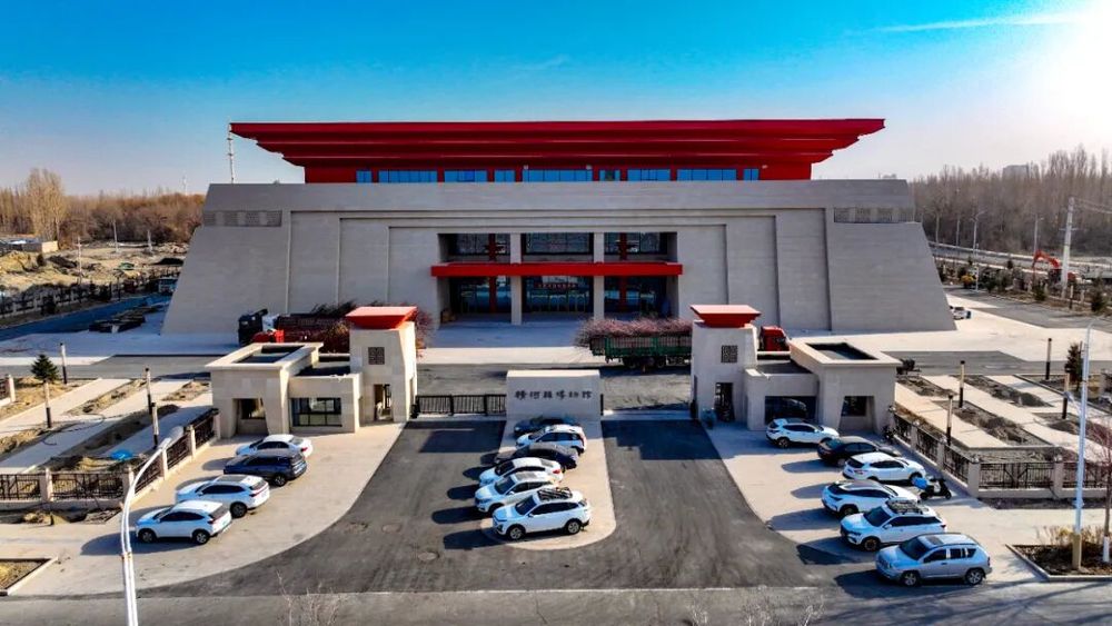 精河县文体中心、文博中心建设进入收官冲刺阶段(图4)