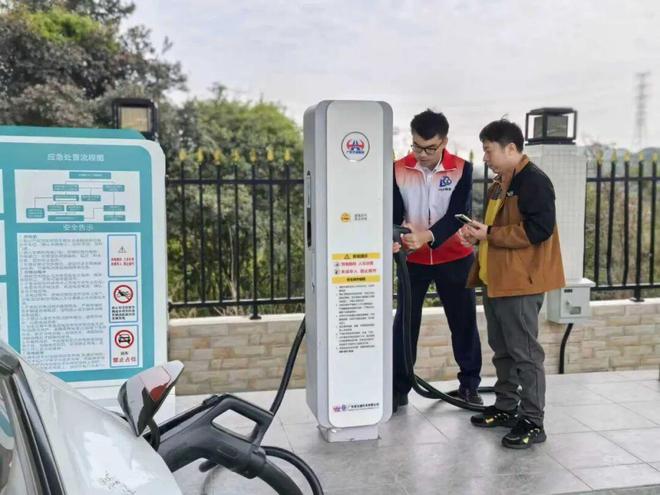 球盟会：20万片“瓦”升级亮相瓦窑岗服务区更智能更温情(图4)