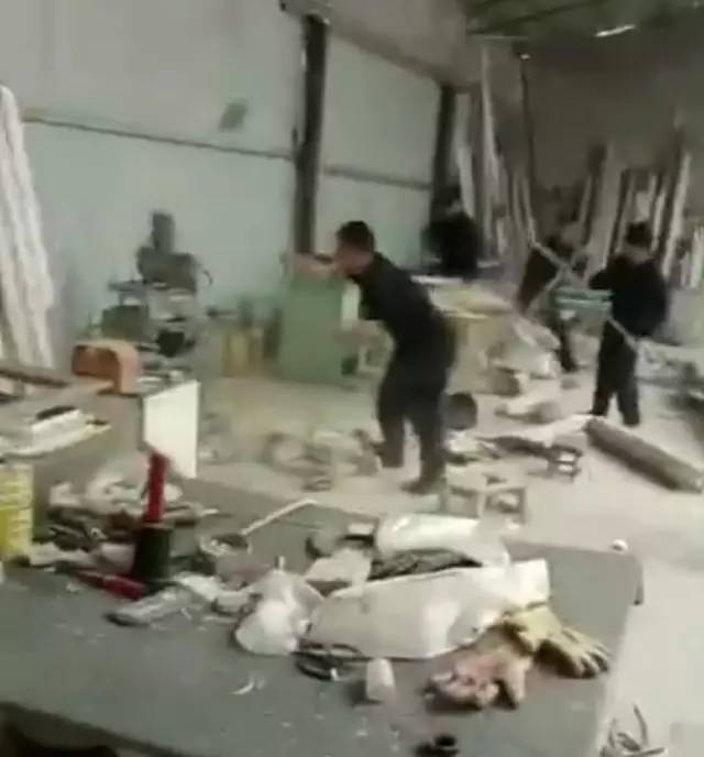 新华社痛批“环保一刀切”！把企业全部关停等空气好了大家一起喝西北风？！(图2)